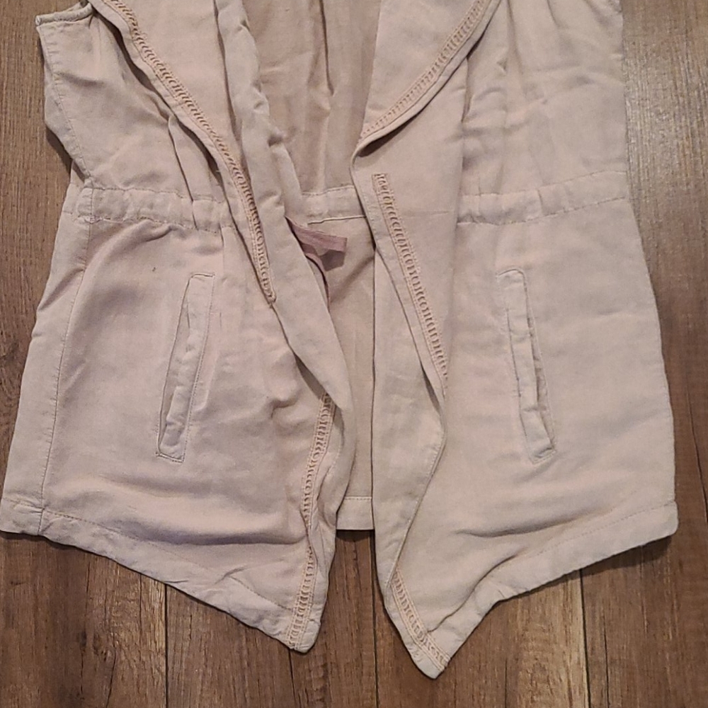Utility Vest - Picture 5 of 9